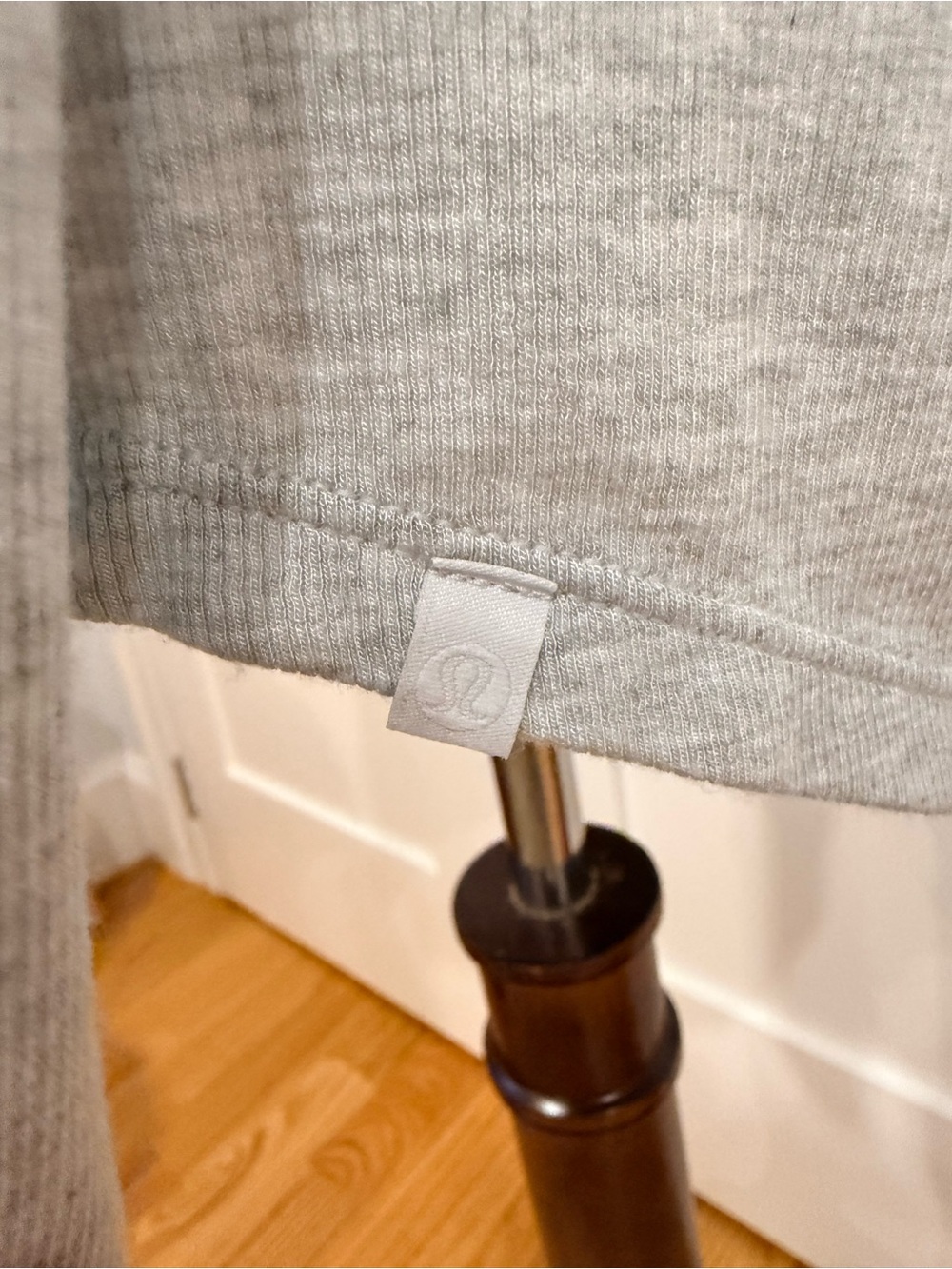 lululemon athletica Hold Tight Light Gray Long-Sleeve Crew Top - Picture 15 of 15